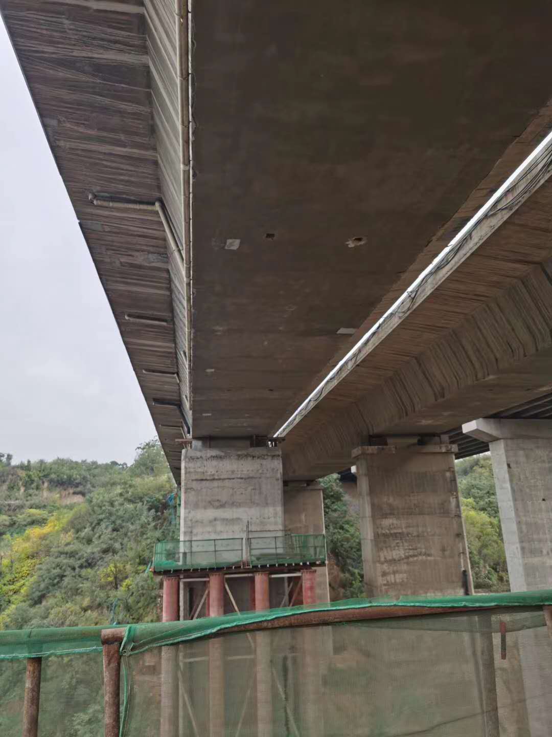 衢州桥梁加固前制定可行设计方案图并用对施工方法